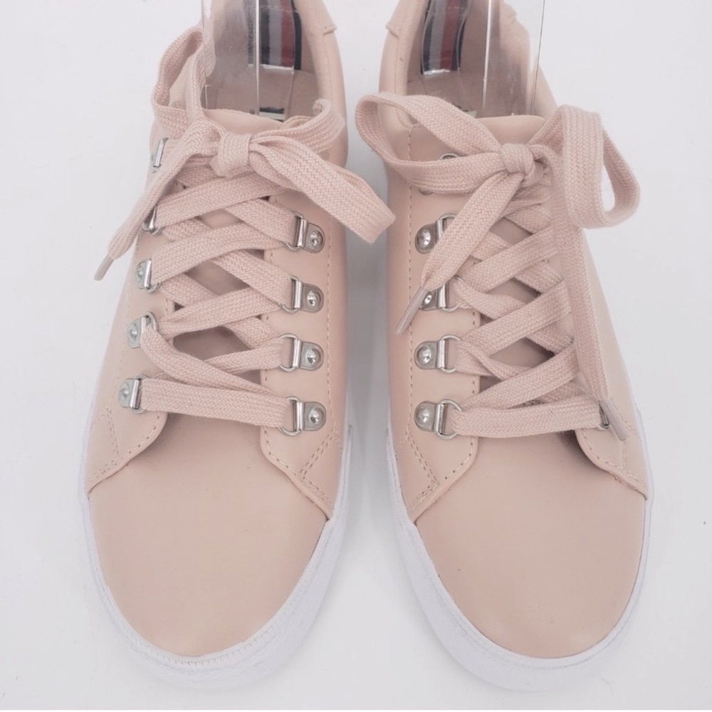 Tommy Hilfiger Pink Tennis shoe Size 7.5 - laces white and sole white!